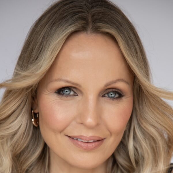Abbey Saunders HEADSHOT