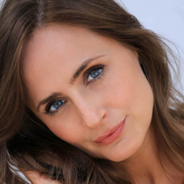 Elizabeth Clarke HEADSHOT D