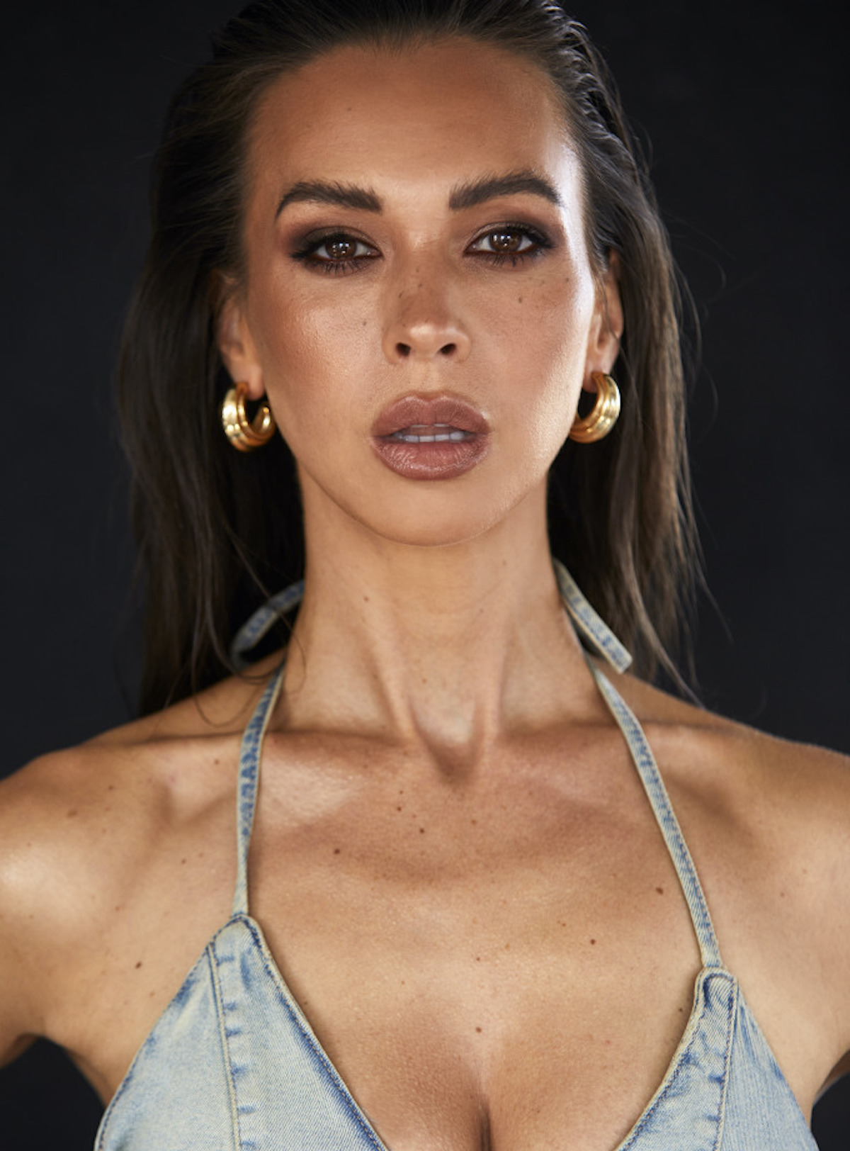 Tia Meddins23