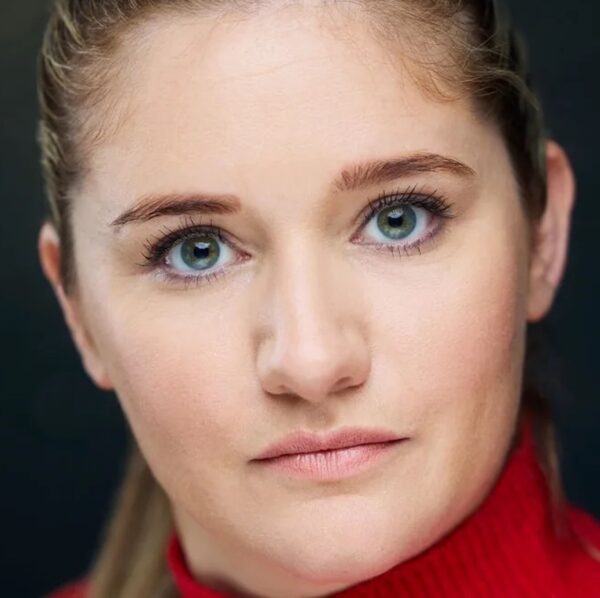 Alicia Morisset HEADSHOT B