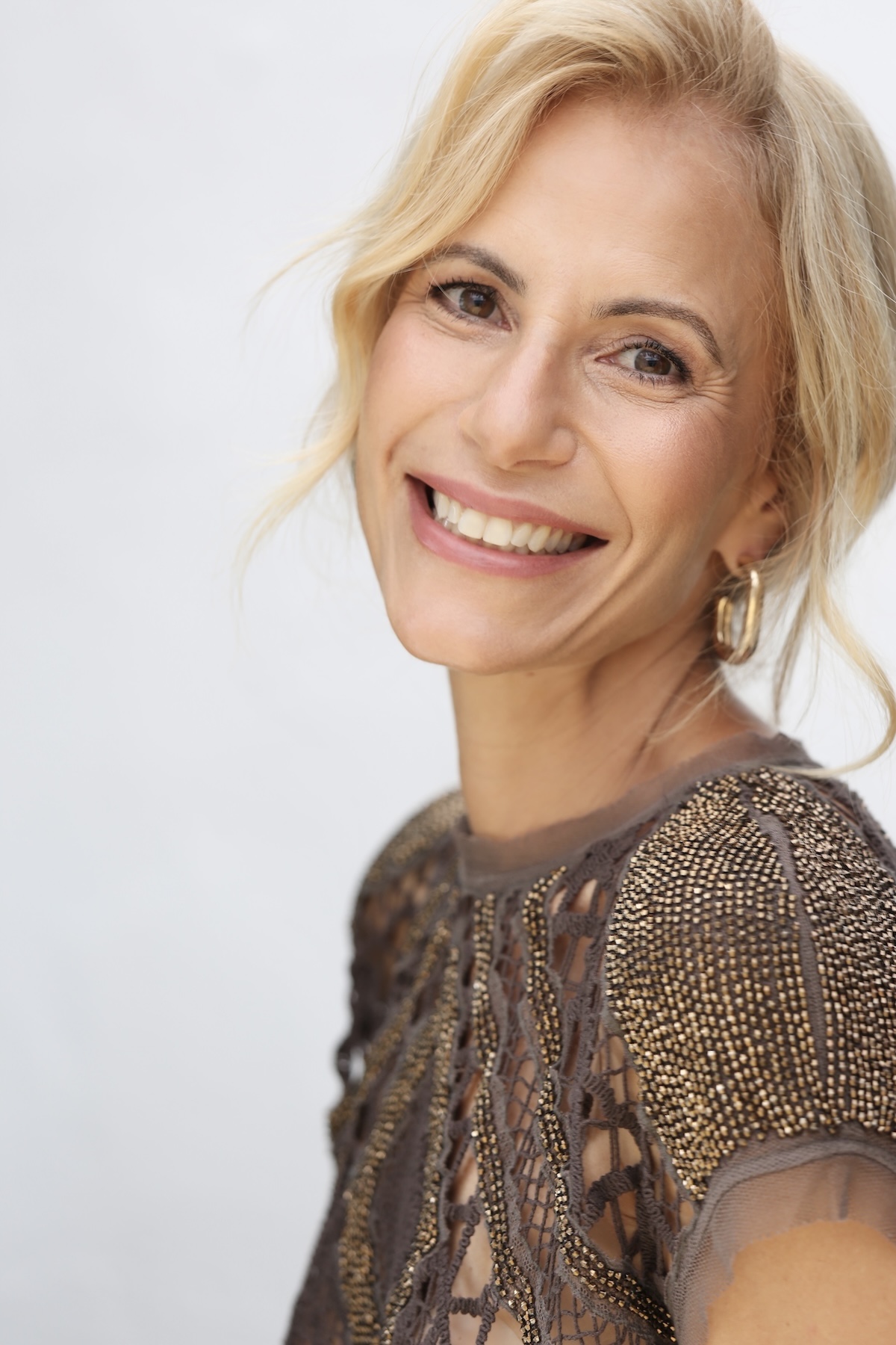 Louise Young4