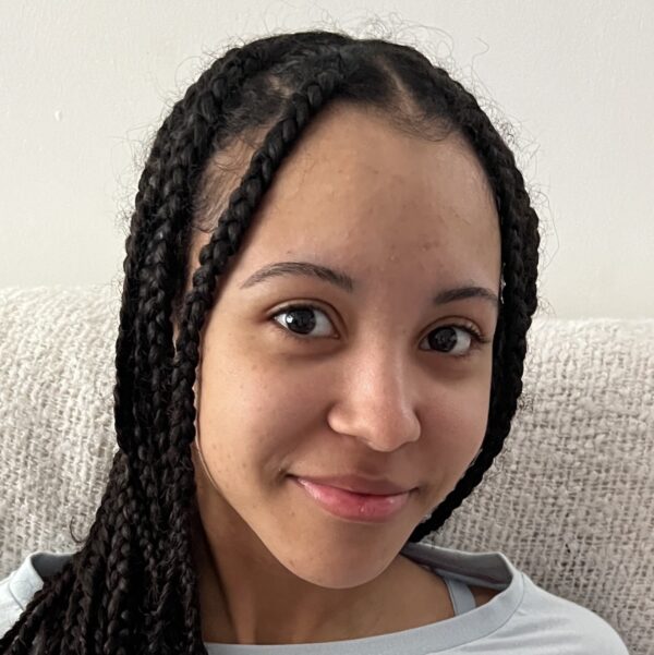 Thalea Edwards HEADSHOT