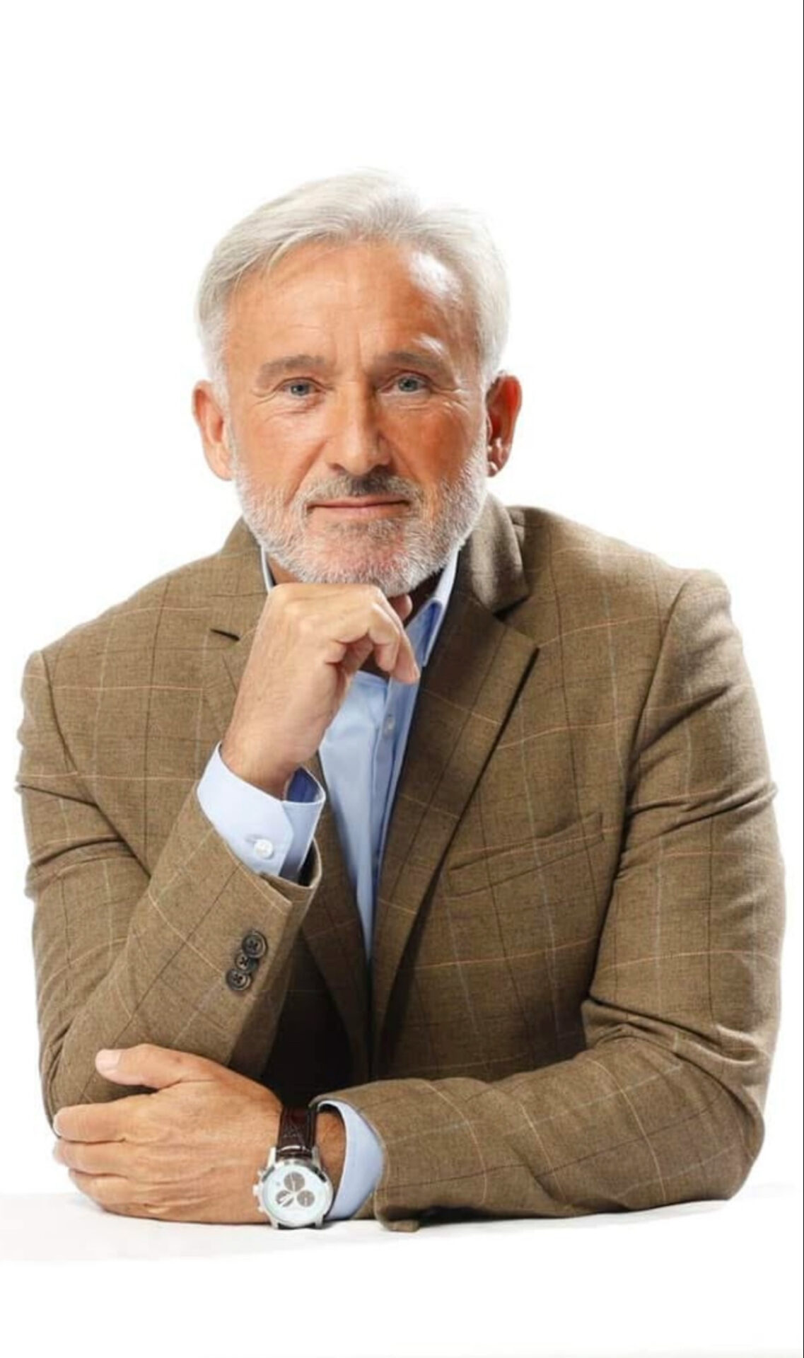 Steve White1